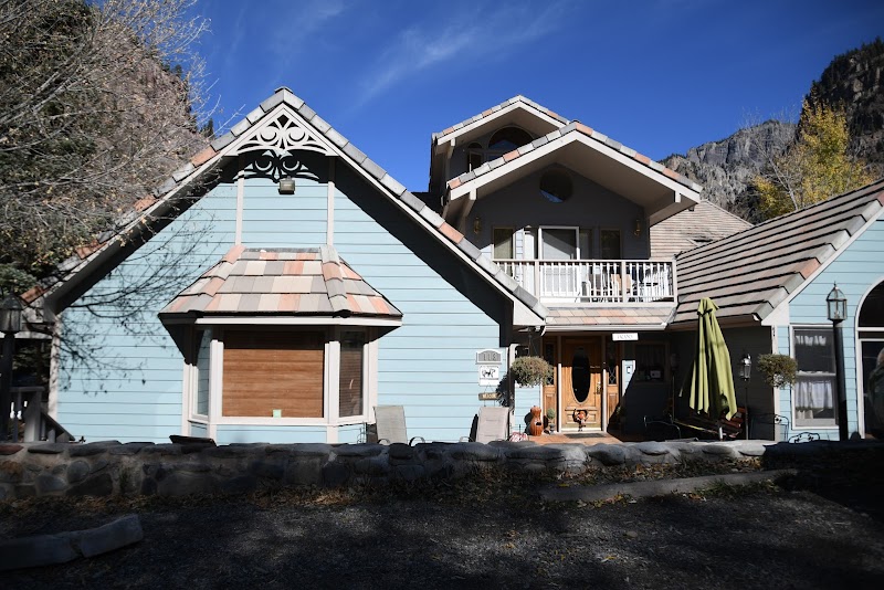Black Bear Manor in Cañon City, Colorado, United States
