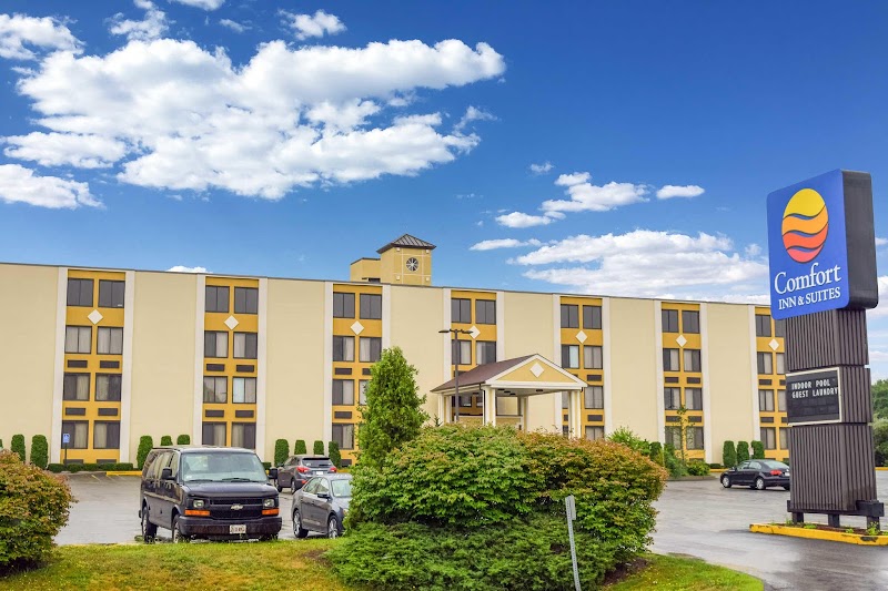 Comfort Inn & Suites Fall River in Fall River, Massachusetts, United States