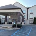 Days Inn & Suites by Wyndham La Crosse/Onalaska