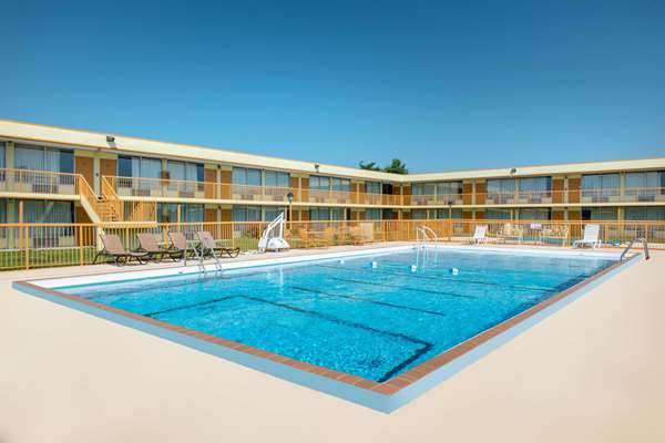 Days Inn by Wyndham Salem in Salem, Illinois, United States
