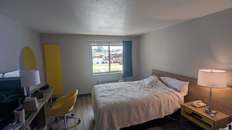 Days Inn by Wyndham Warsaw in Warsaw, Indiana, United States