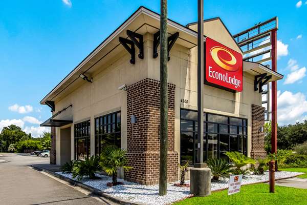 Econo Lodge Garden City in Garden City, Georgia, United States