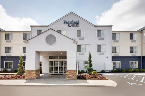 Fairfield Inn & Suites by Marriott Indianapolis Airport in Speedway, Indiana, United States