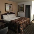Gray Plaza Motel