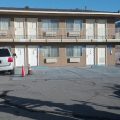 Hilltop Inn & Suites