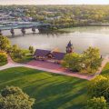 Holiday Inn Express & Suites Chicago West – St Charles