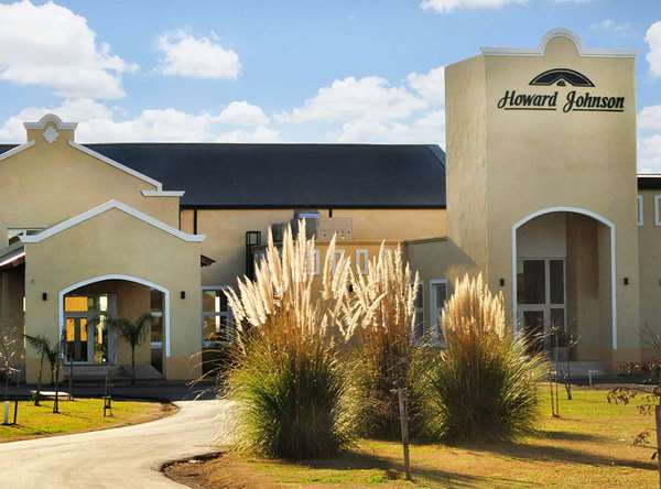 Hotel Howard Johnson by Wyndham Pergamino in Pergamino, Argentina