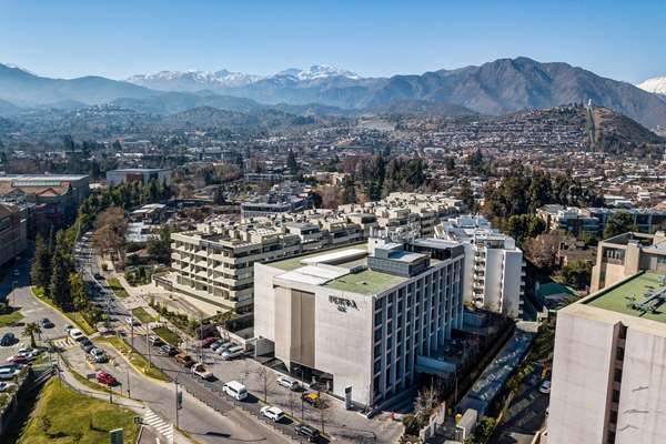 Hotel Pettra Santiago in Lo Barnechea, Chile