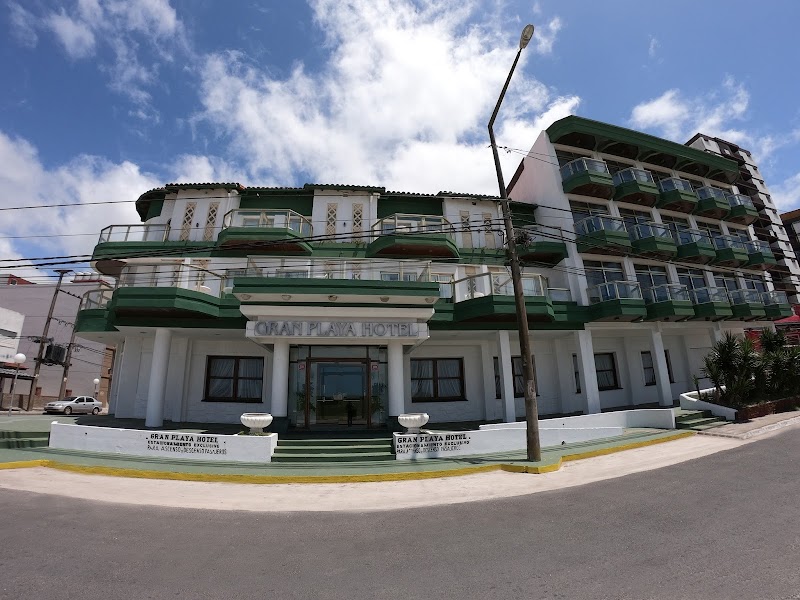 Hotel Plaza in Mar de Ajo, Argentina