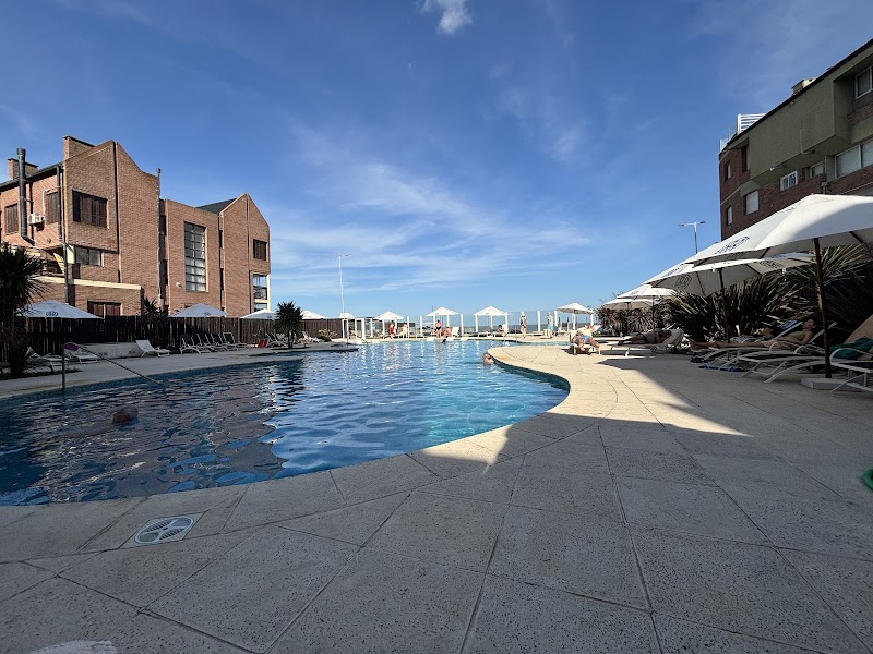 Hotel Reviens in Pinamar, Argentina