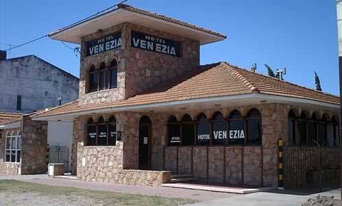 Hotel Venezia in Necochea, Argentina