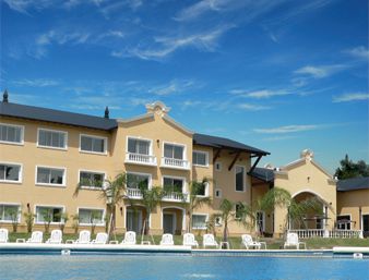 Howard Johnson Pilar Resort Spa & Convention Center in Pilar, Argentina