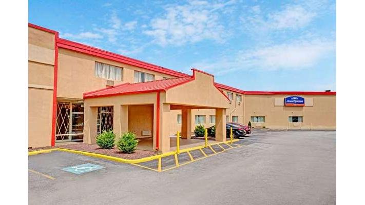 Howard Johnson by Wyndham Pikesville in Pikesville, Maryland, United States