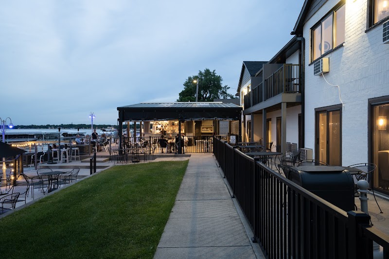 Lakeside Inn in Clear Lake, Iowa, United States