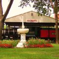 Pioneer Village Motel