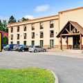 Red Maple Inn and Suites