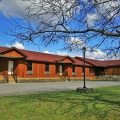 Redwood Inn