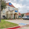 Studio 6 Dallas – Farmers Branch