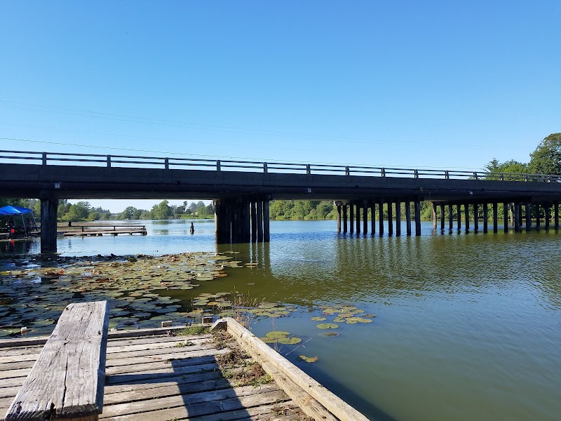 Sunset Lake Resort & RV Park in Warrenton, Oregon, United States