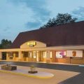 Super 8 by Wyndham Asheville Airport