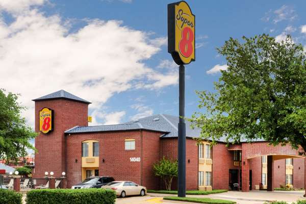 Super 8 by Wyndham Farmers Branch/North Dallas in Farmers Branch, Texas, United States