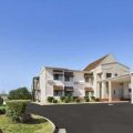 Super 8 by Wyndham Madison