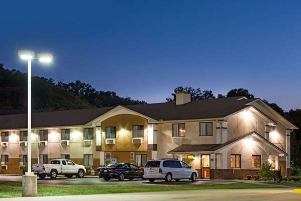 Super 8 by Wyndham Ripley in Ripley, Tennessee, United States