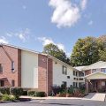 Super 8 by Wyndham West Springfield/Route 5