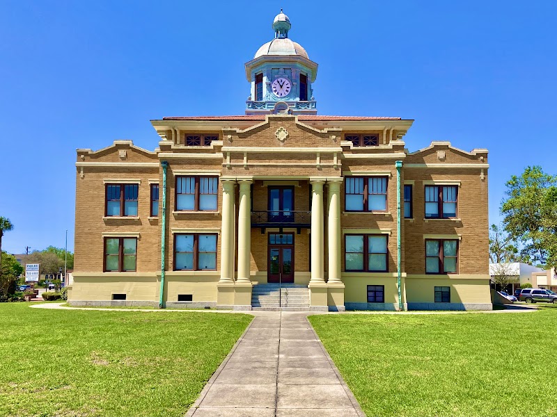 The Old Courthouse Inn in Inverness, Florida, United States