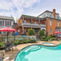 There are no known hotels or B&Bs in Folsom, Pennsylvania.