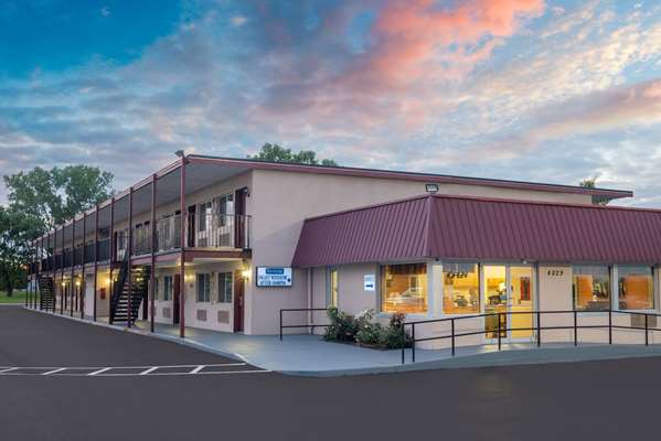 Travelodge by Wyndham Grove City / So. Columbus in Grove City, Ohio, United States