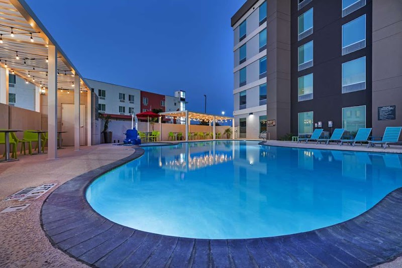 Tru by Hilton Laredo Airport in Laredo, Texas, United States