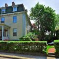 Yankee Peddler Inn