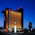 Breaking Business Hotel