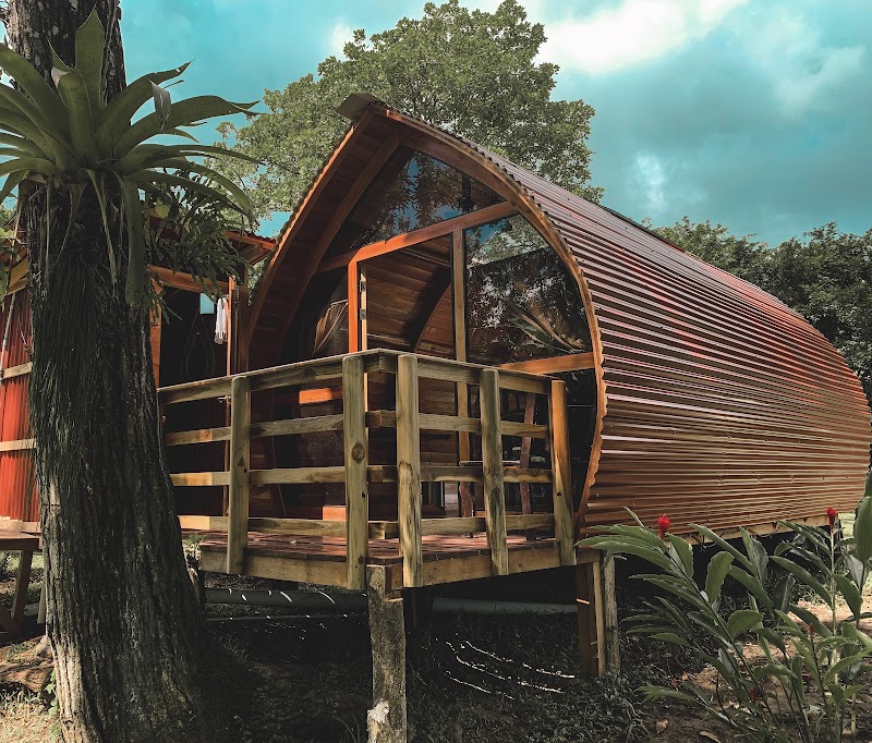 Cabina El Valhalla in Puntarenas, Costa Rica