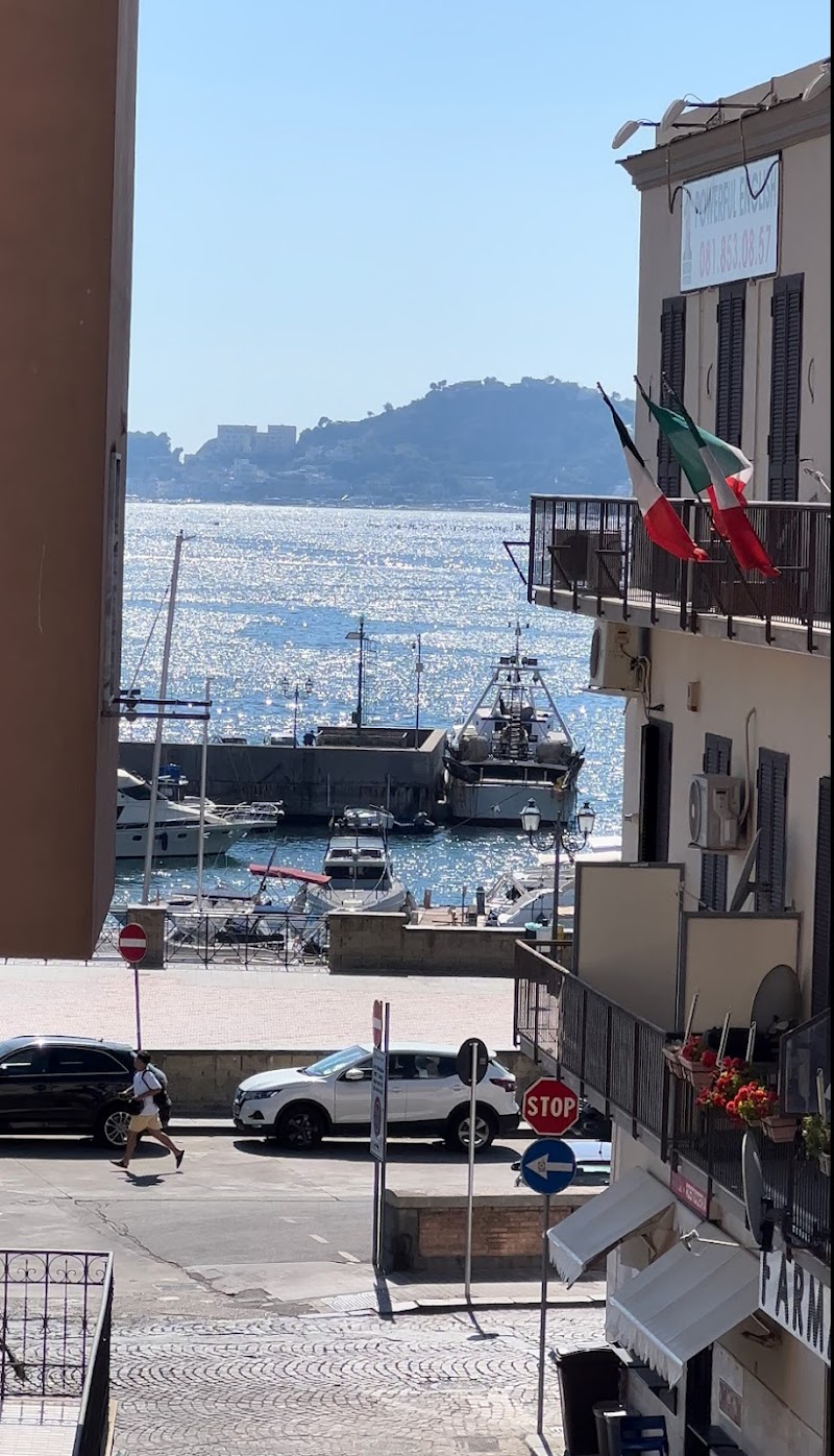 Casina Lambis in Pozzuoli, Italy