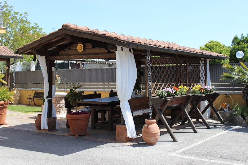 Hotel Nespolo D'Oro in Lariano, Italy