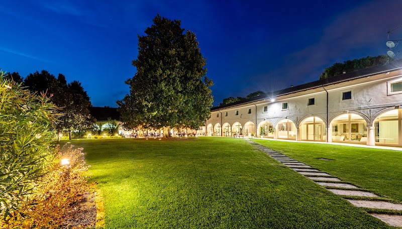 Hotel Villa i Pini in Malo, Italy