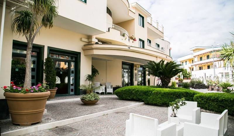 Il Roseto Park Hotel in Caivano, Italy