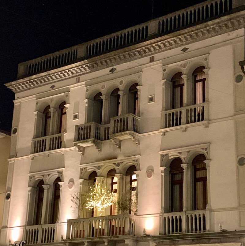 Palazzina Mori - Luxury B&B in San Dona di Piave, Italy