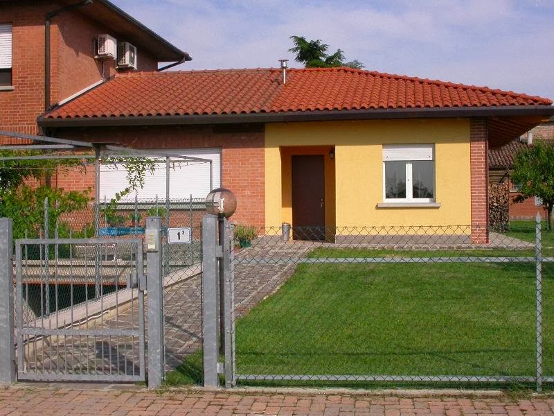 Passoriva House in Castenaso, Italy