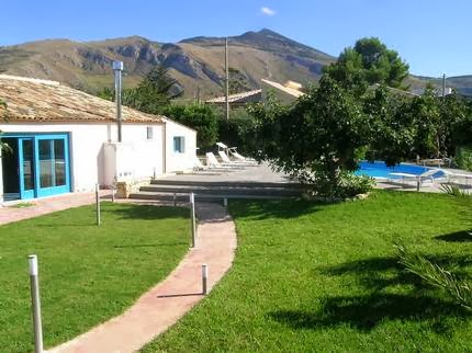 Residenze Cialoma - Villa Gaudì in Castellammare del Golfo, Italy
