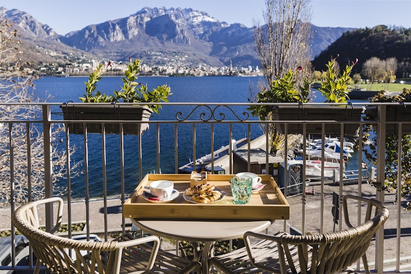 Rocopom Luxury Suites in Valmadrera, Italy
