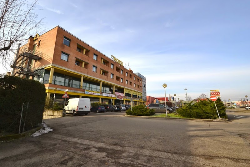 Sun Hotel in Rubiera, Italy