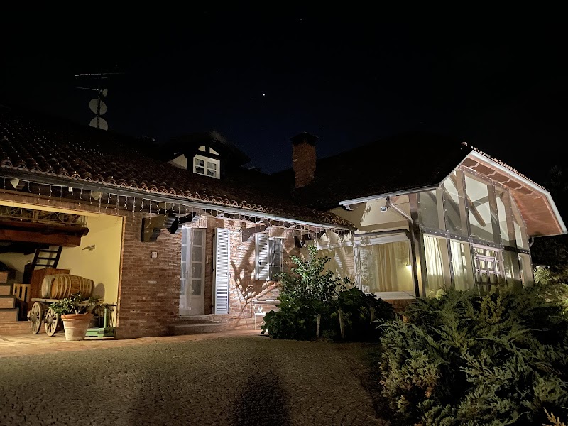 Tenuta degli Angeli Rossi in Asti, Italy