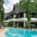 Travellers Beach Hotel & Spa