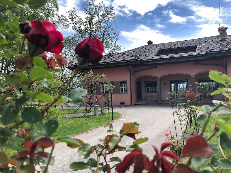 Villa Bonelli Bed & Fest in Savigliano, Italy