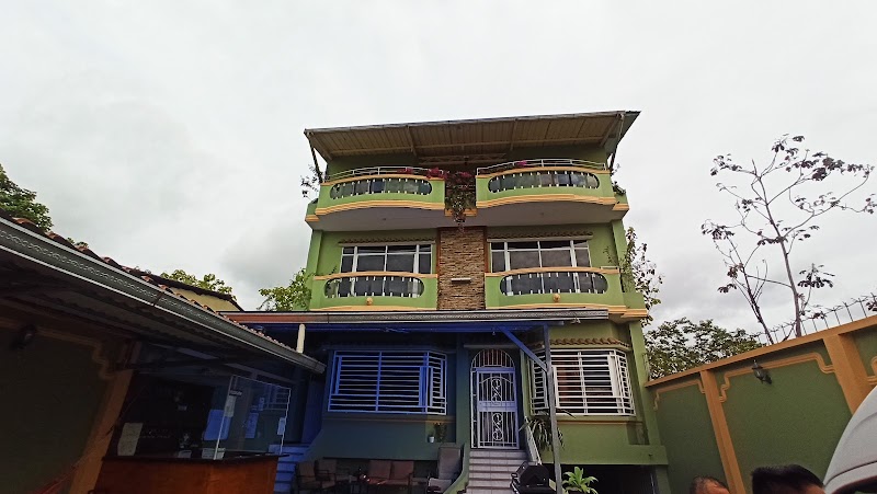 Al Paso in La Troncal, Ecuador