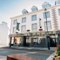 Dillons Hotel