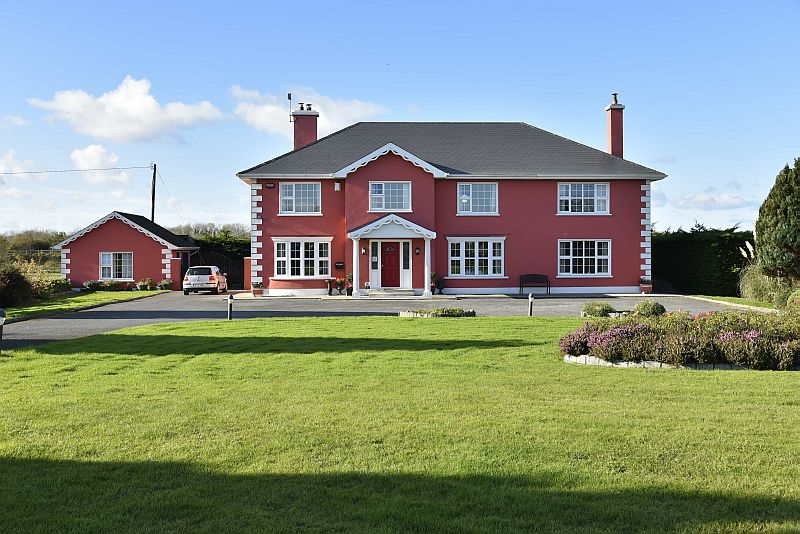 Elmdale House in Ennis, Ireland